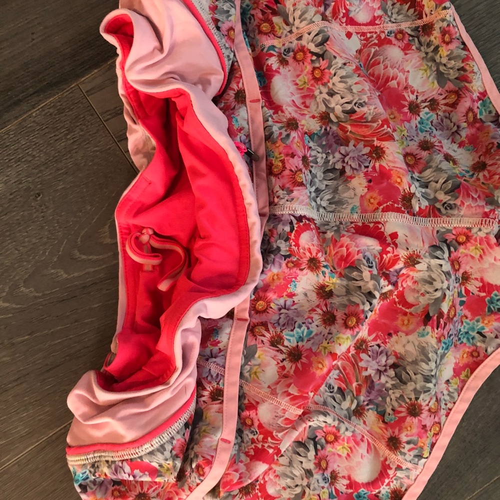 Lululemon Athletica || Speed Short || 8